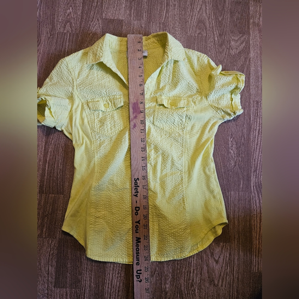 Jones New York Sport Yellow Button-Up Women's Top - Picture 6 of 6